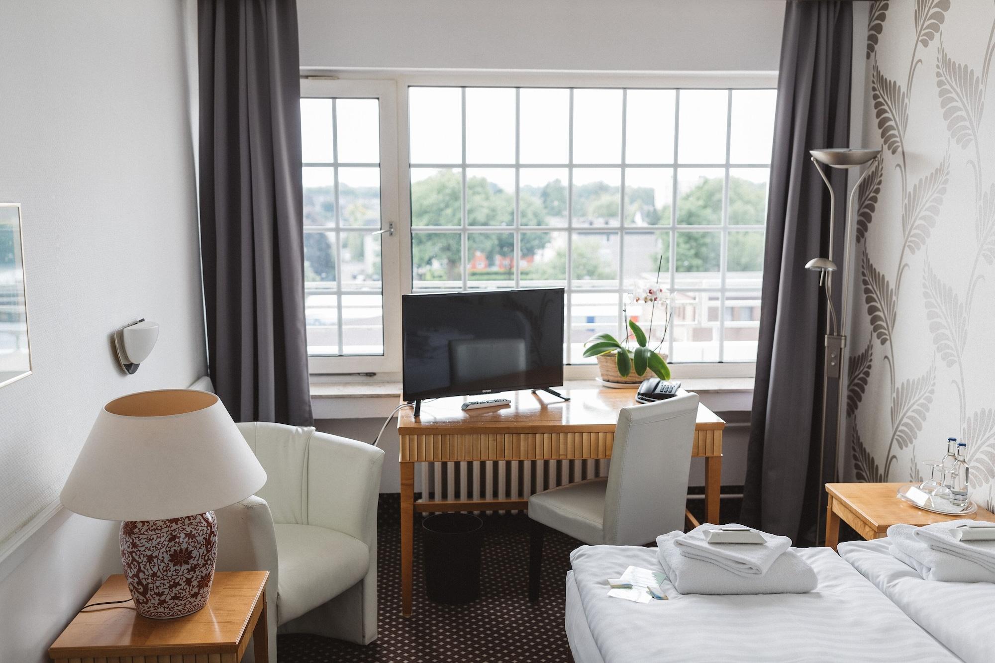 Terminal Hotel Koeln Ngoại thất bức ảnh