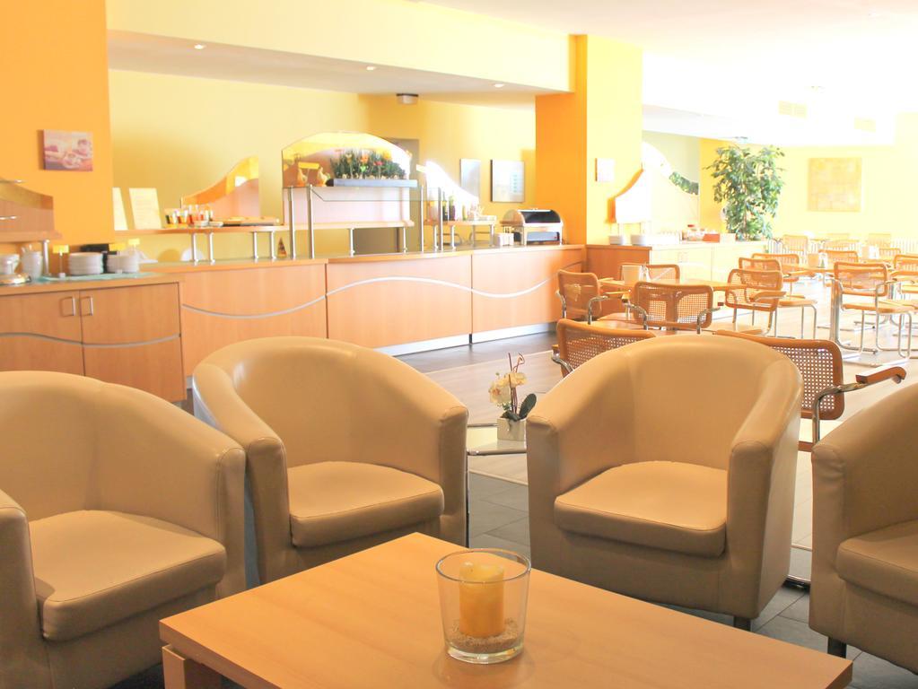 Terminal Hotel Koeln Ngoại thất bức ảnh