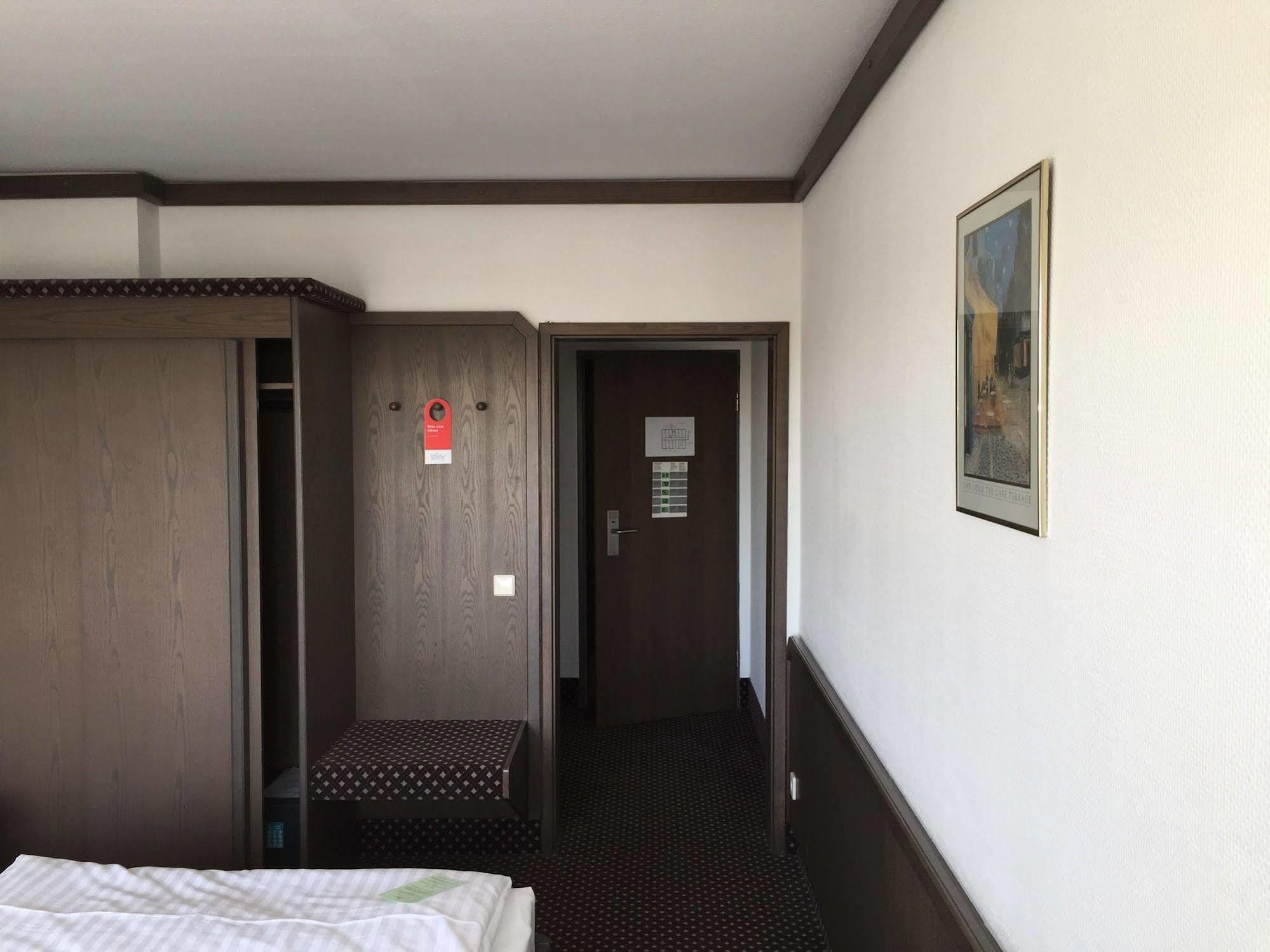 Terminal Hotel Koeln Ngoại thất bức ảnh