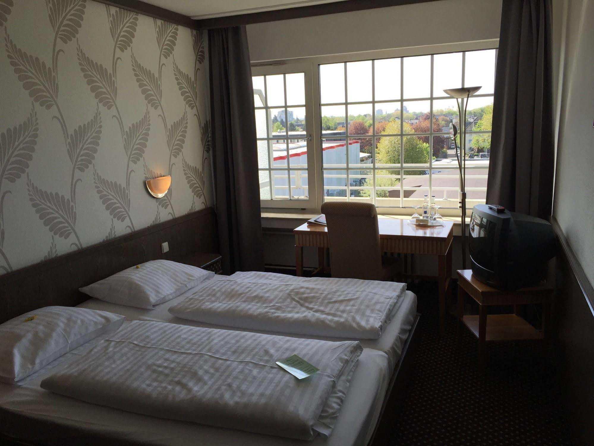 Terminal Hotel Koeln Ngoại thất bức ảnh