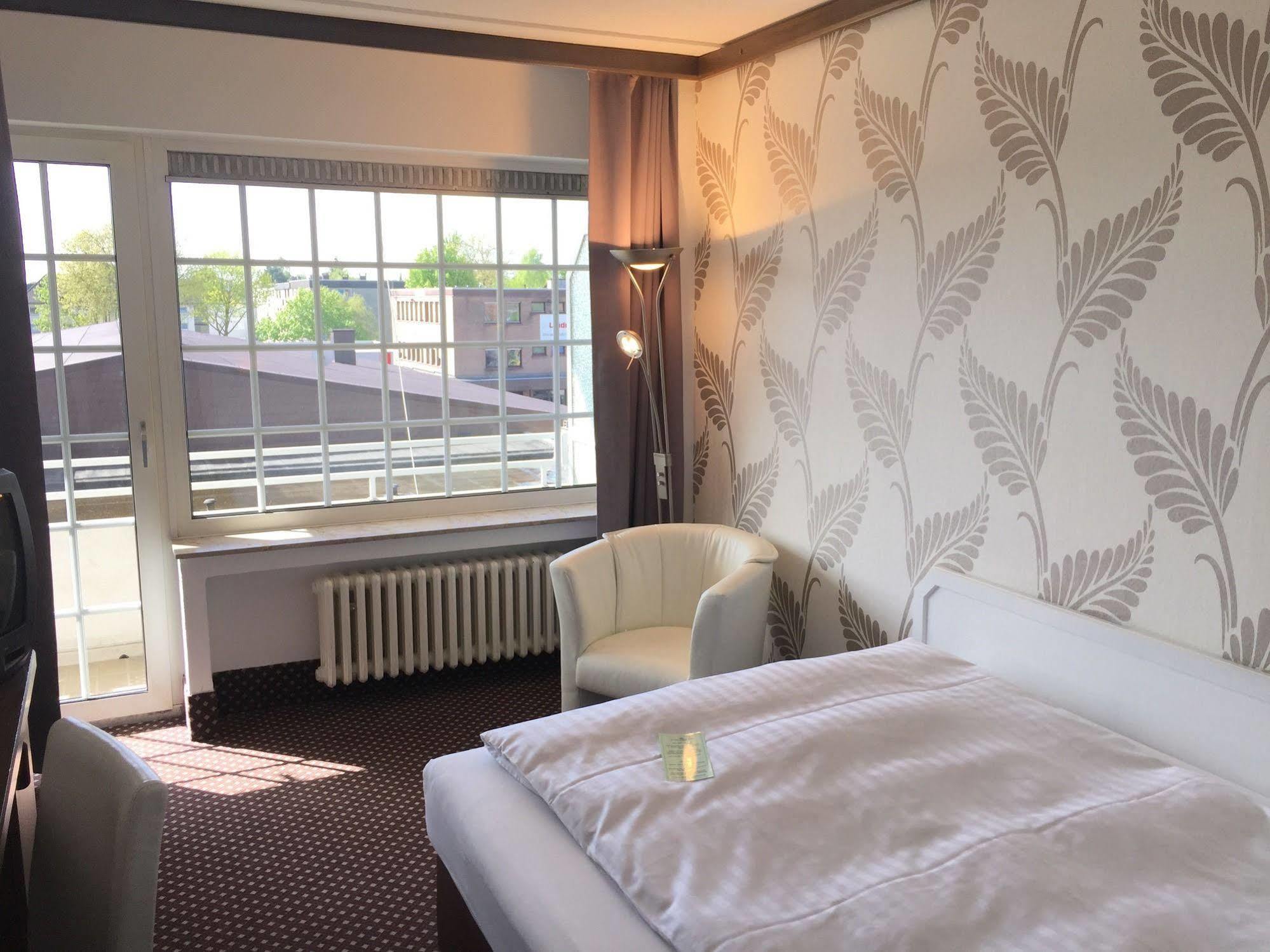 Terminal Hotel Koeln Ngoại thất bức ảnh