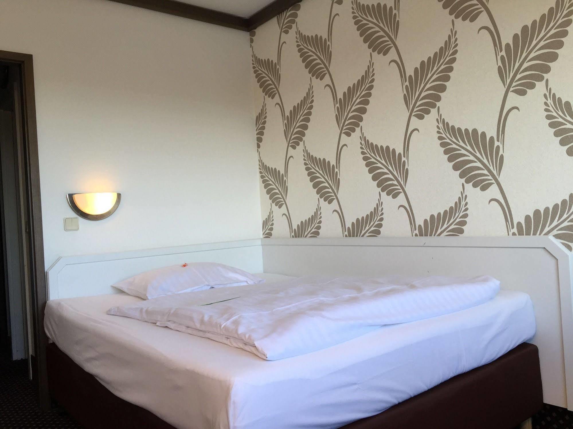 Terminal Hotel Koeln Ngoại thất bức ảnh